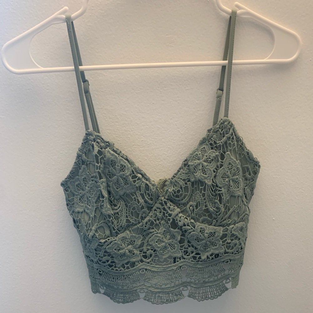 Lace tank top - Picture 2 of 3